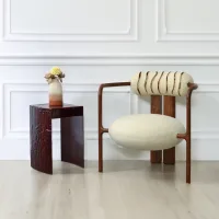 <a href="https://www.galeriegosserez.com/artistes/middernacht--alexander.html"> Middernacht & Alexander</a> - How I Got Over - Carmine Soprano Tabouret